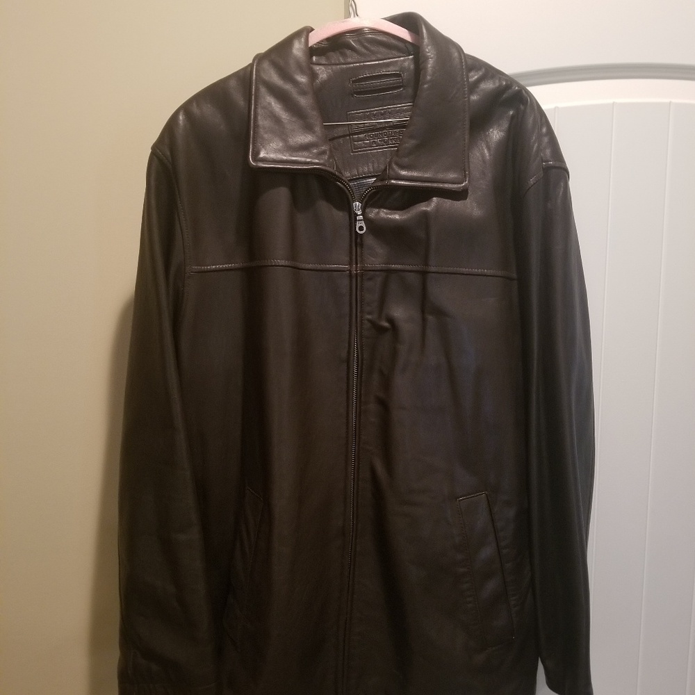 Roundtree and Yorke 100% Brown Leather coat